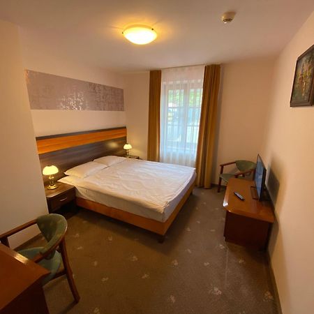 Hotel Grant Krynica Zdroj Eksteriør bilde