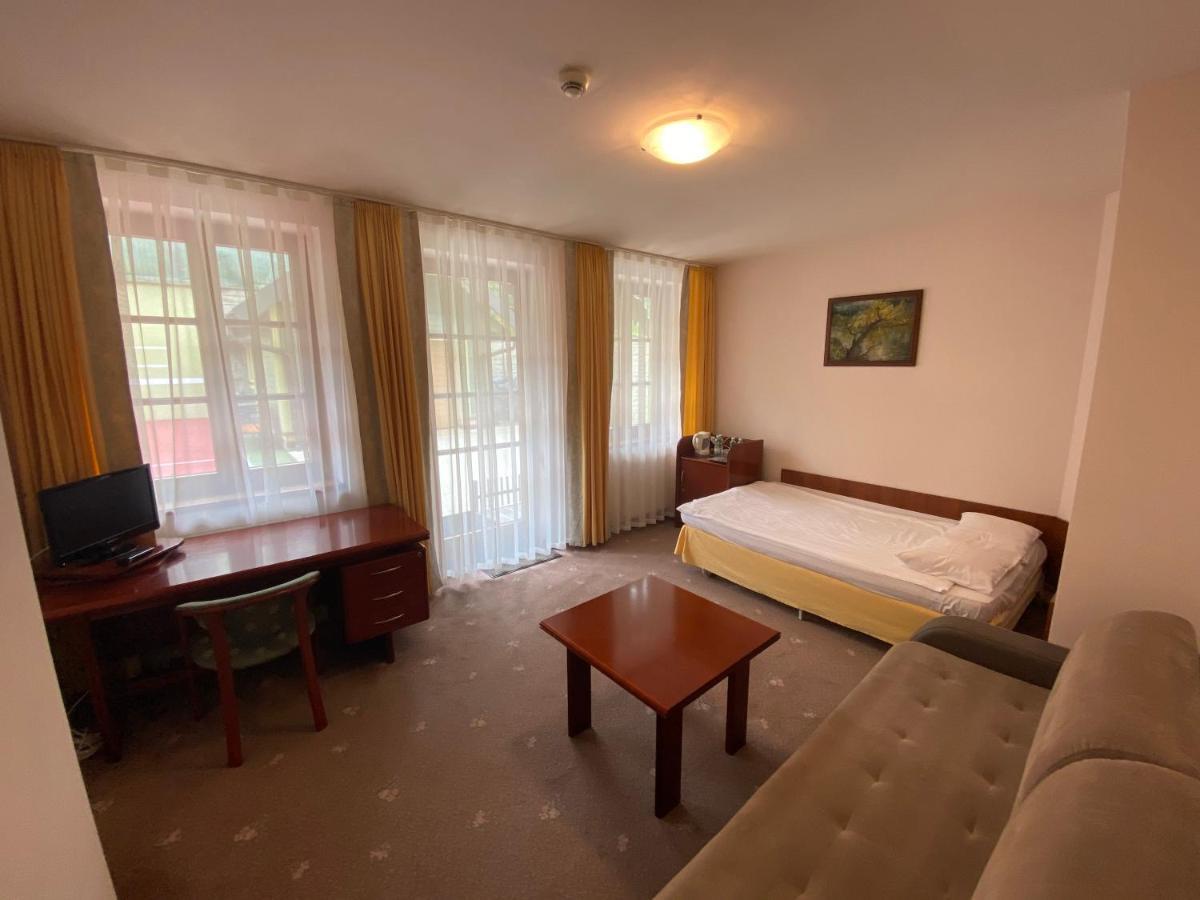 Hotel Grant Krynica Zdroj Eksteriør bilde