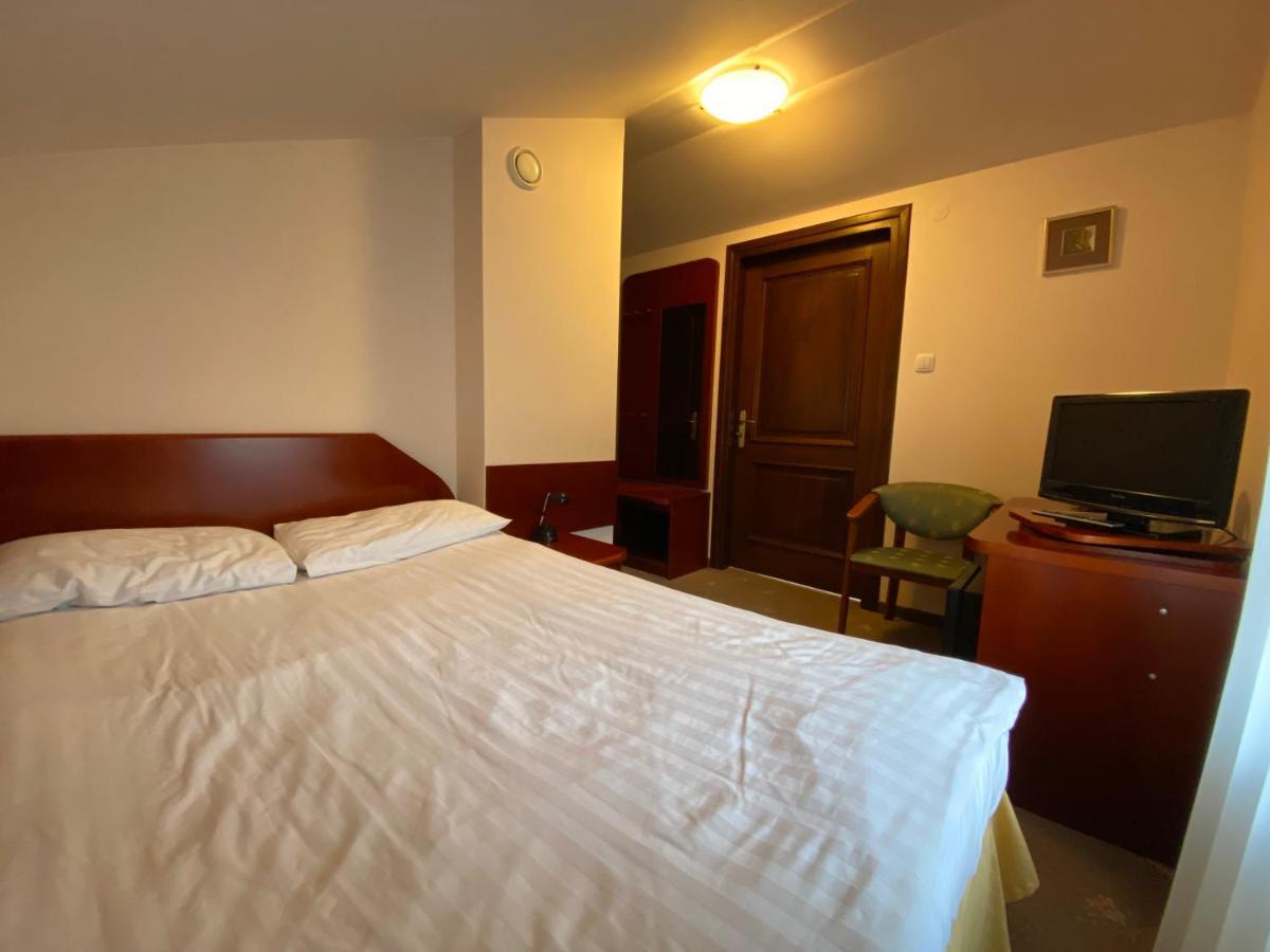 Hotel Grant Krynica Zdroj Eksteriør bilde
