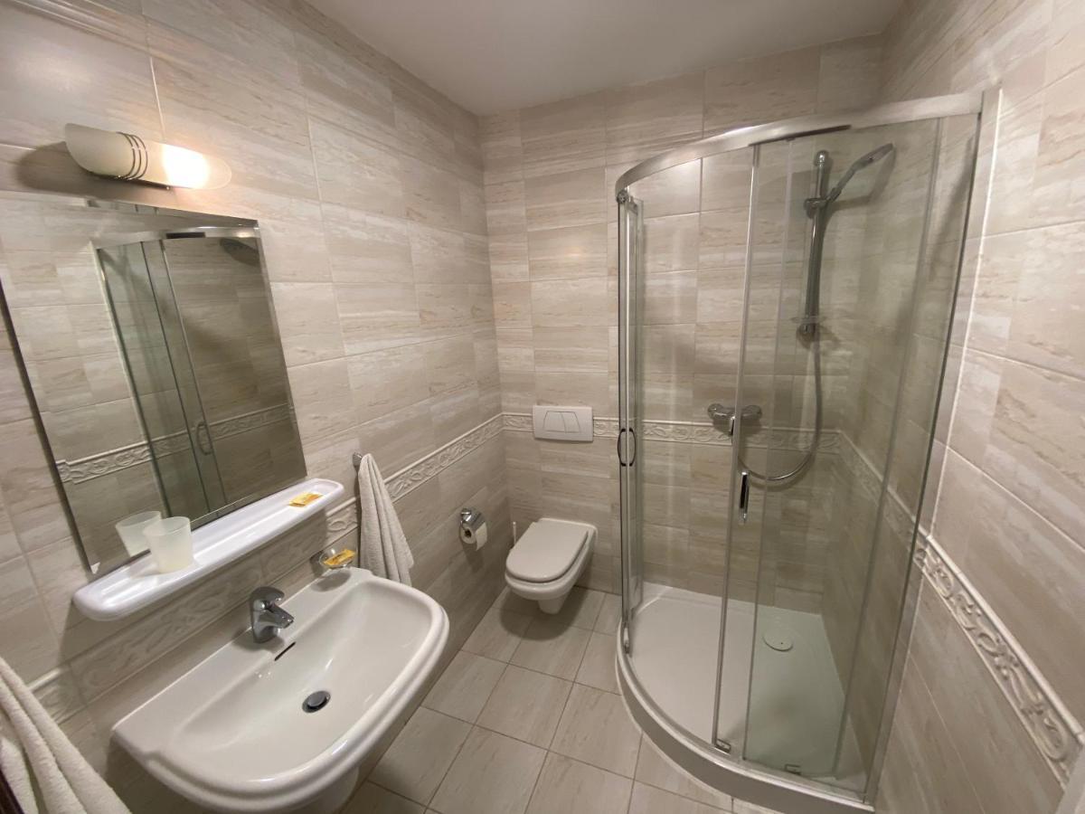 Hotel Grant Krynica Zdroj Eksteriør bilde