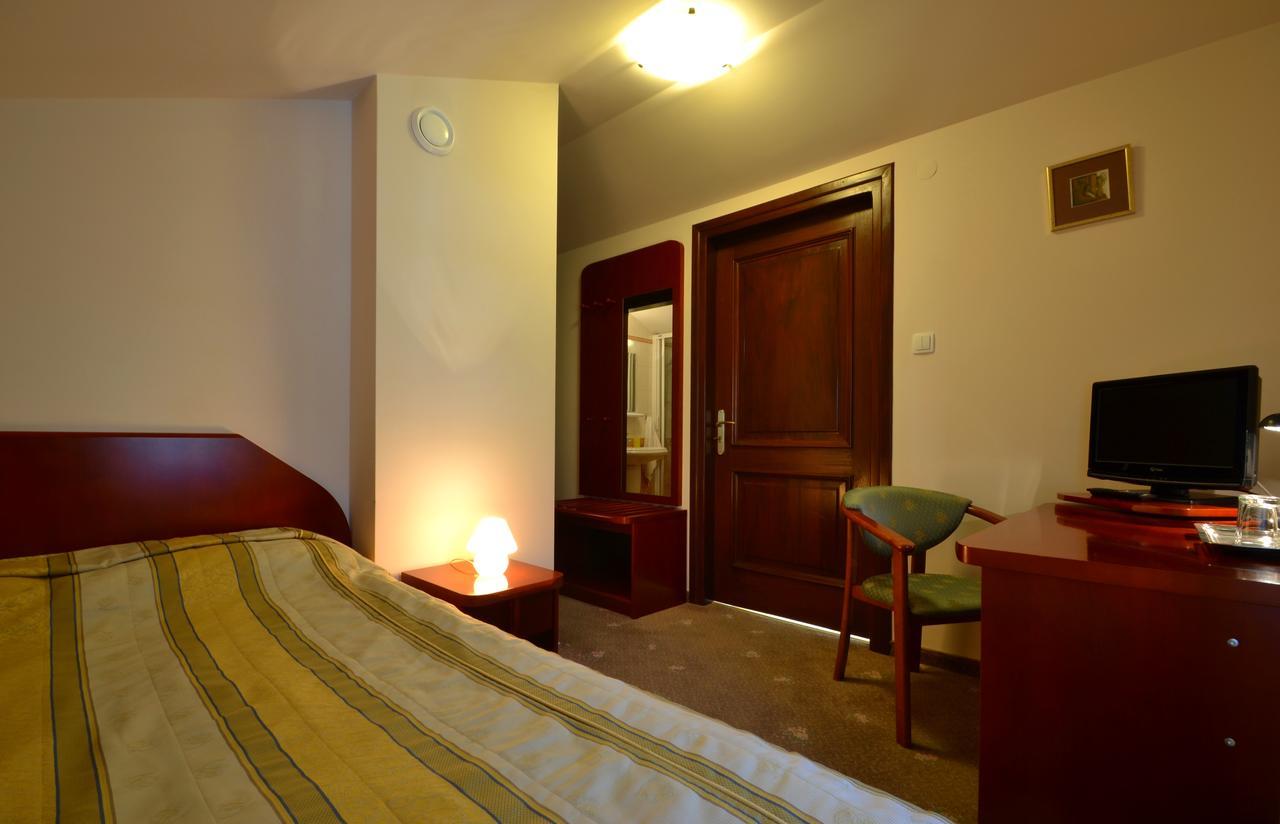 Hotel Grant Krynica Zdroj Eksteriør bilde