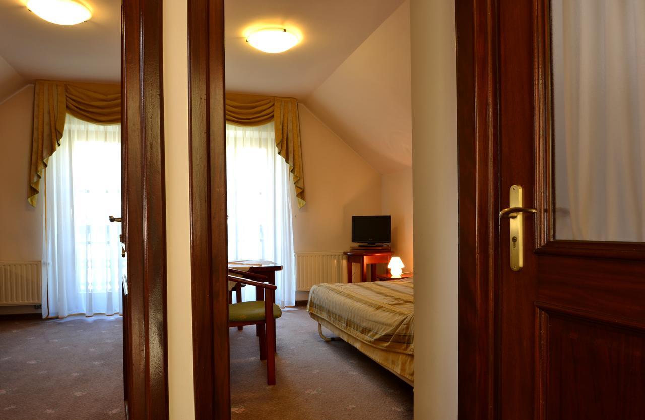 Hotel Grant Krynica Zdroj Eksteriør bilde