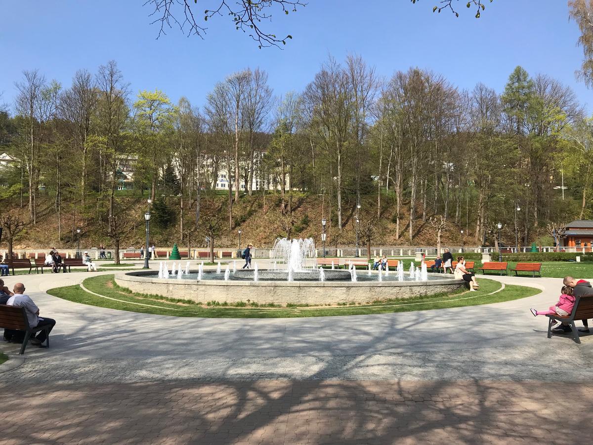 Hotel Grant Krynica Zdroj Eksteriør bilde